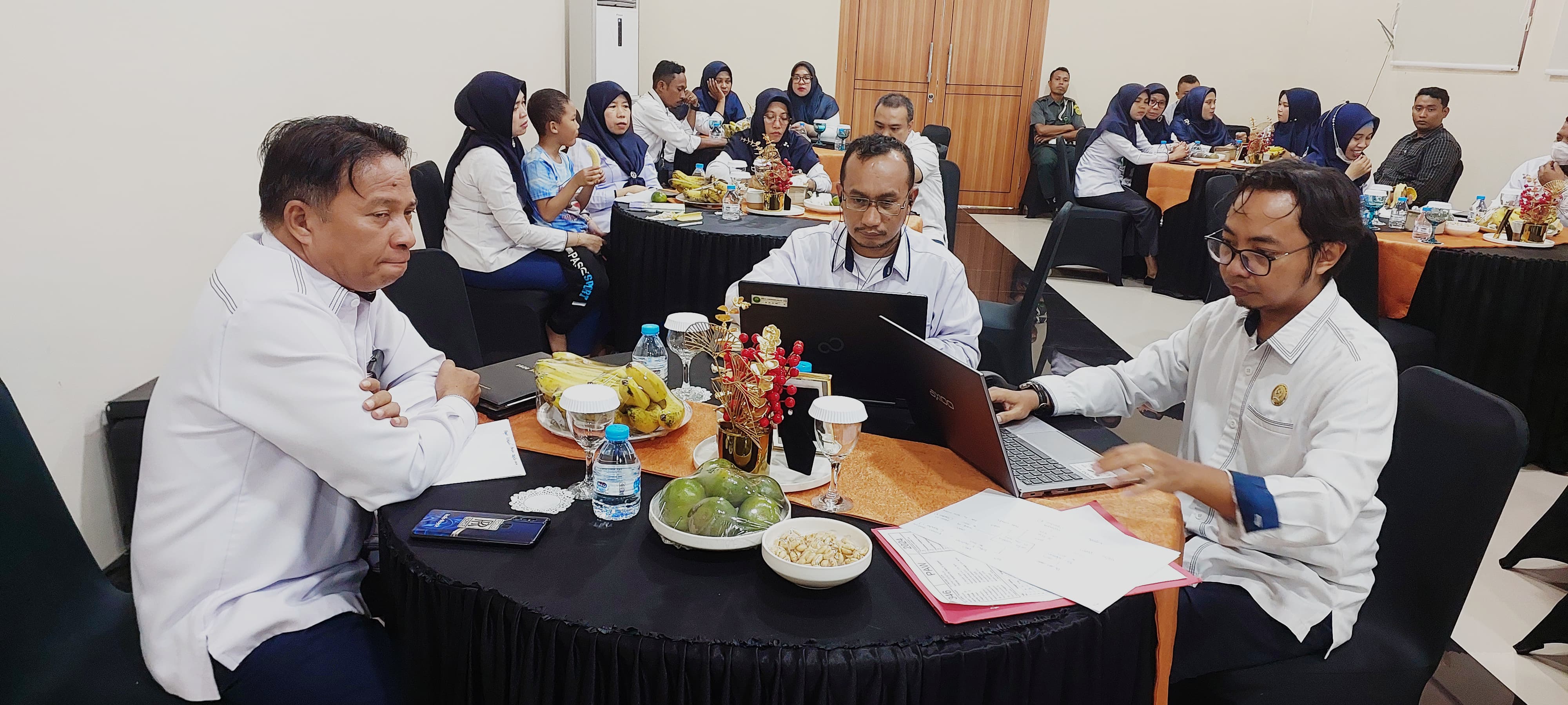 2 Rapat